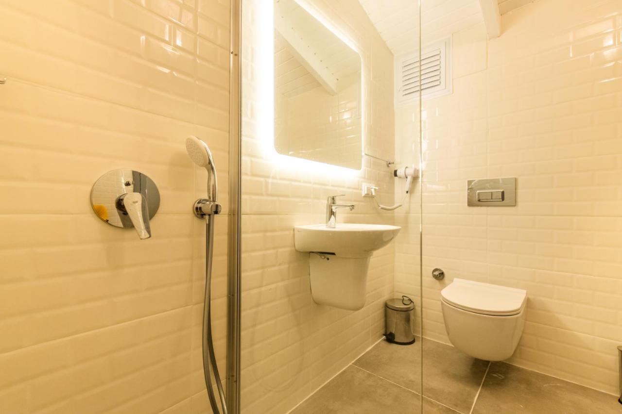 Leonis Hotel Каш Екстериор снимка