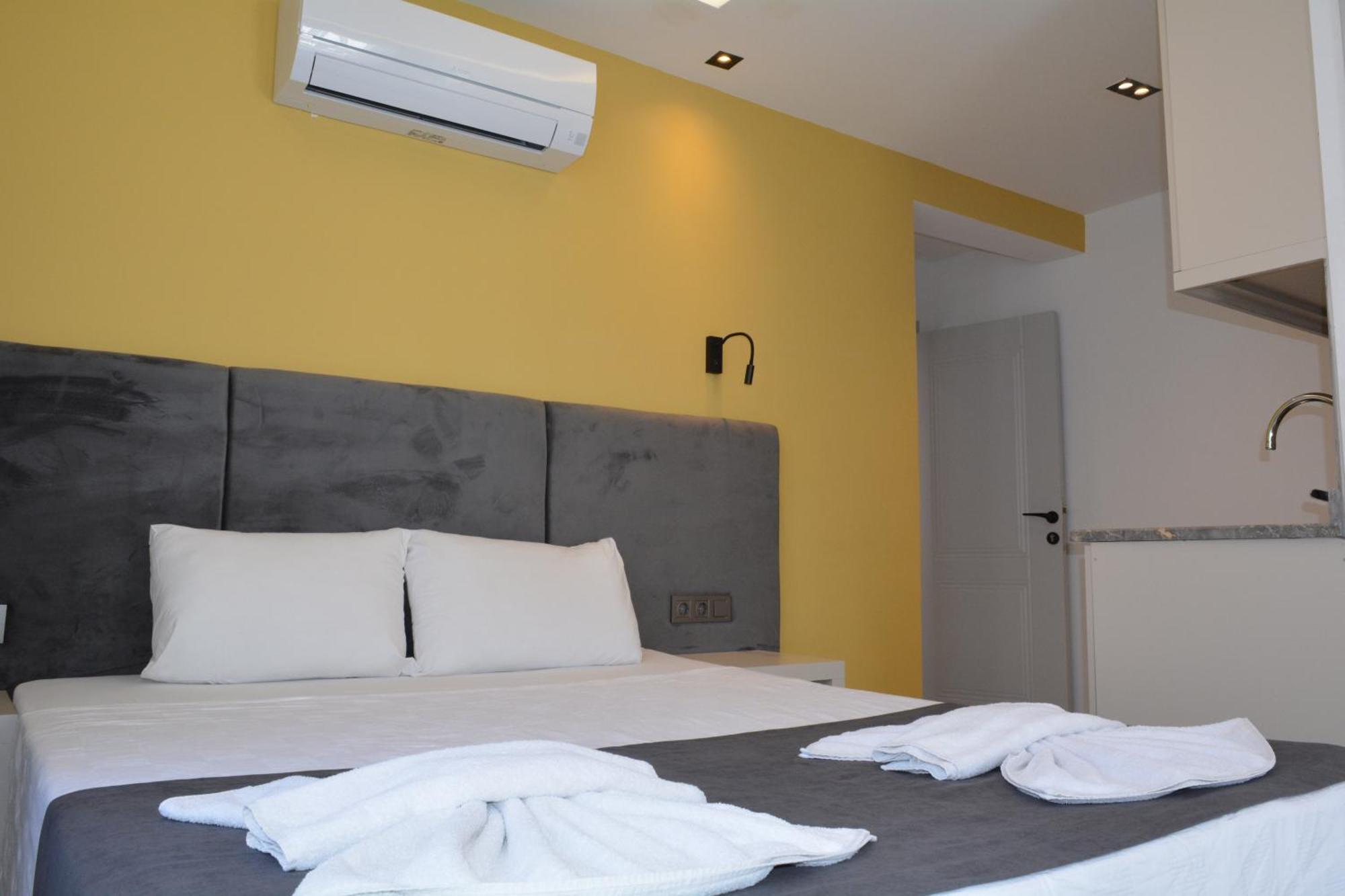Leonis Hotel Каш Екстериор снимка