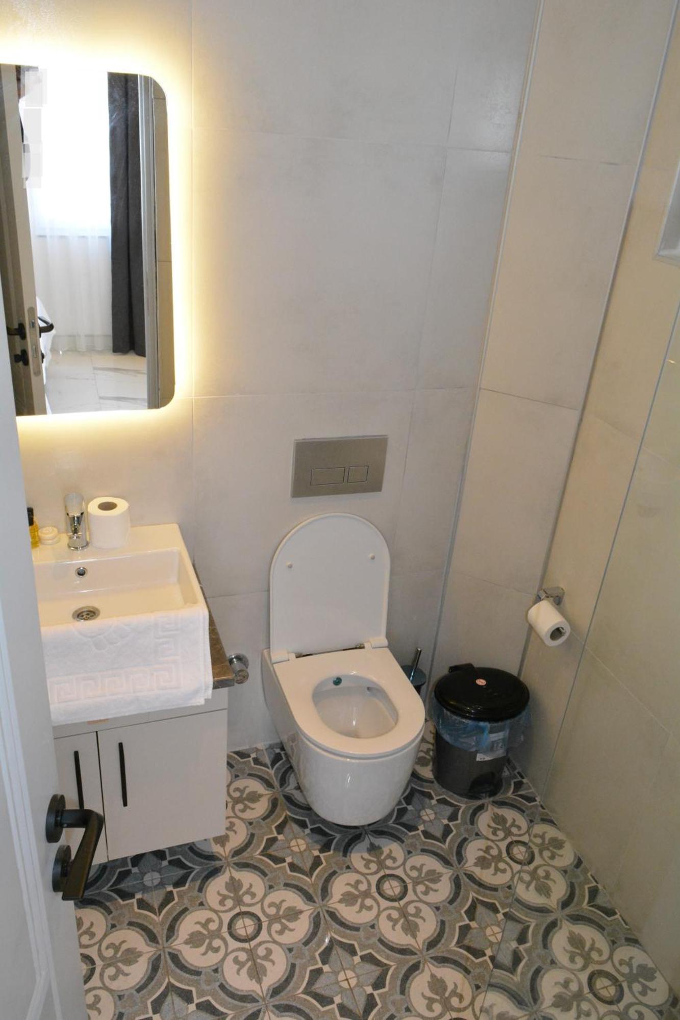 Leonis Hotel Каш Екстериор снимка